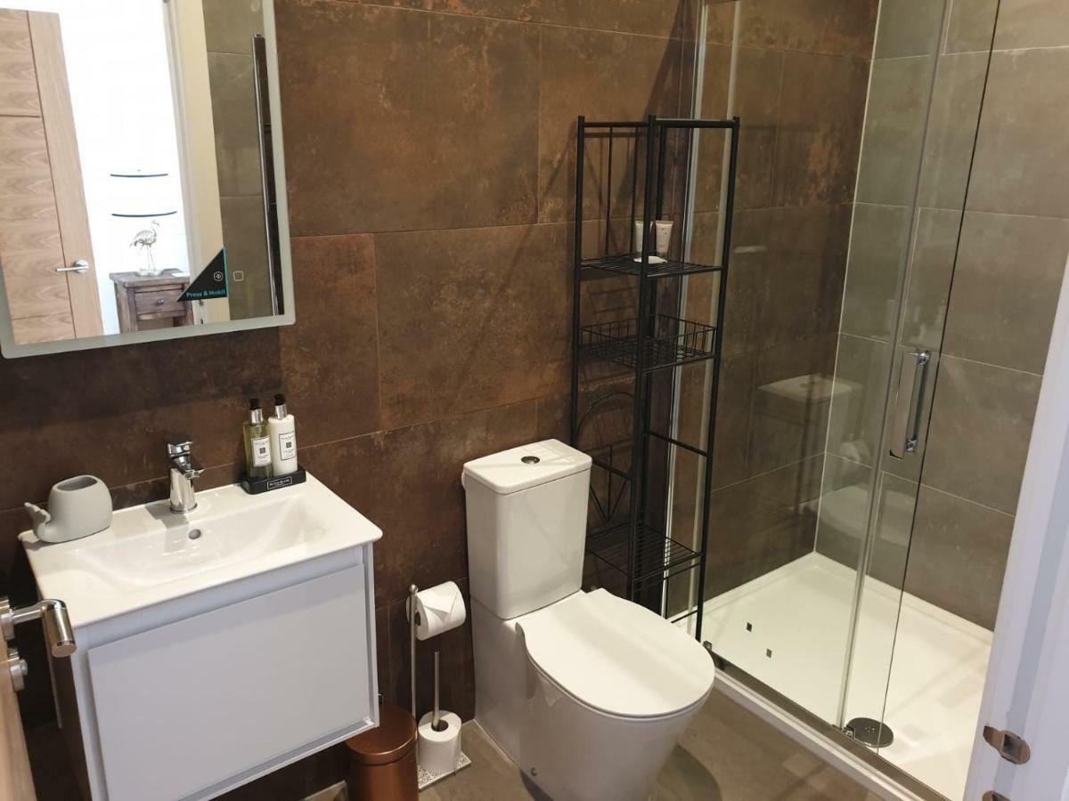 Birchover Juniper Court Aparthotel Нотингам Екстериор снимка