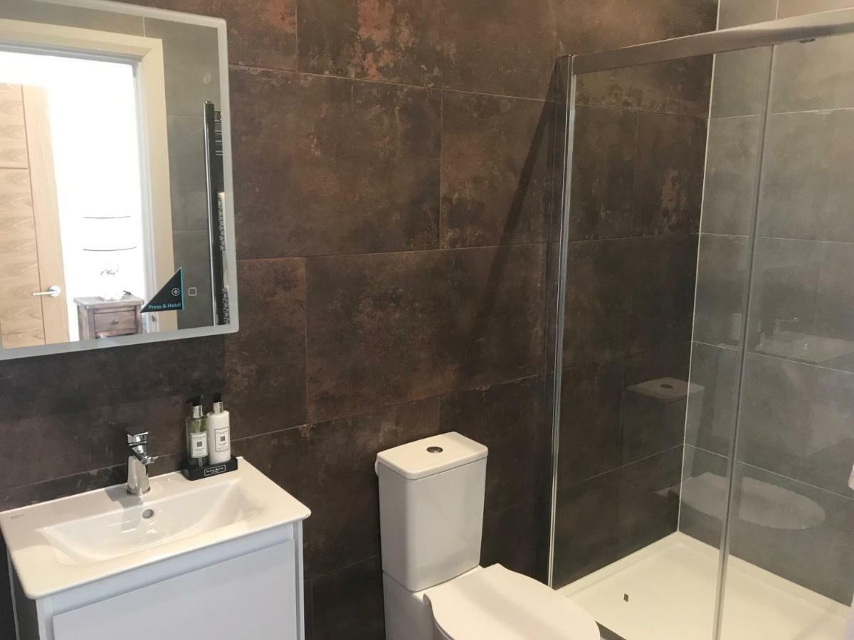 Birchover Juniper Court Aparthotel Нотингам Екстериор снимка