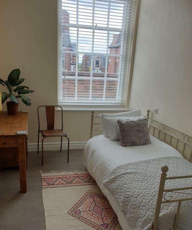 Birchover Juniper Court Aparthotel Нотингам Екстериор снимка